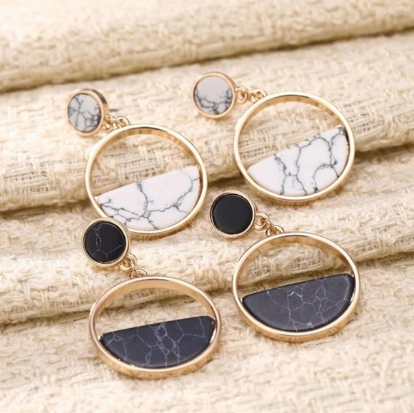 Circle Marble Earrings - Picture 5 of 6